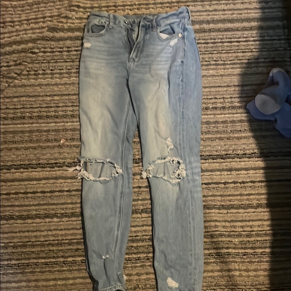 American eagle mom jeans